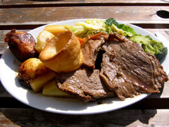 Best places to munch a delicious Sunday roast picture