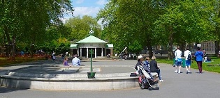 Kids in London – Safe play space, sports and animals at Coram’s Fields in Bloomsbury image
