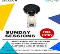 Sunday Sessions at Gigalum with James Pyro, Justin Hayward and friends image