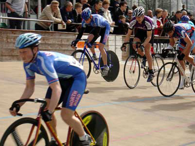 Track cycling picture