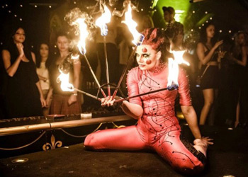Cirque Le Soir: Mental. But in a good way. picture