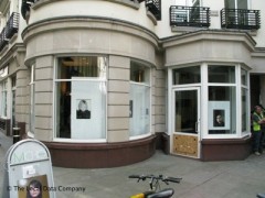 M salon image