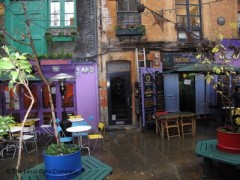 Neal's Yard Therapy Room image