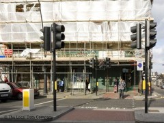 Holland & Barrett image