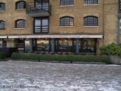 Le Pont De La Tour Food Store image