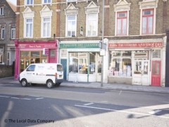 Park View Dry Cleaners & Launderers image