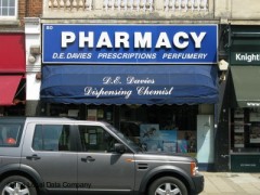 D E Davies Chemist image