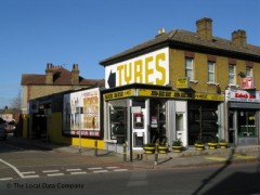 Dee Bee Tyres image