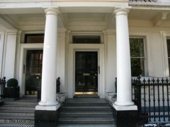 Palace Gate image