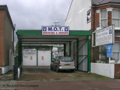 Carpenters Garage image