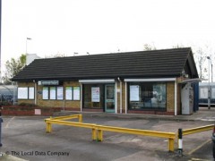 Hackbridge Station image