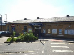 Hatch End Railway Station image