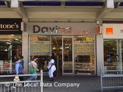 Davina London image