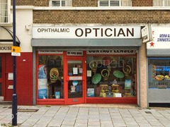 Optician image