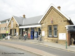 Palmers Green Station image