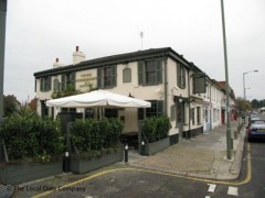 Three Horseshoes image