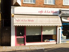 Cafe A La Mode image