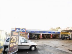 Kwik Fit image