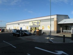 Topps Tiles image