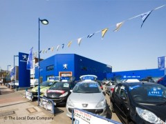 Peugeot Robins & Day image