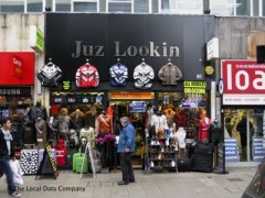 Juz Lookin image