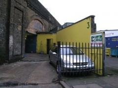 Hampton Garage image