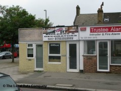 UK Builders & Decorators image