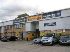 Halfords Autocentre image