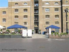 Henry's Cafe Bar image