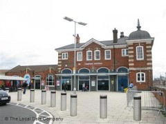 Clapham Junction Station image