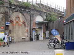 Queens Road Peckham Overground image