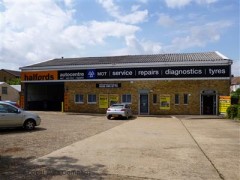 Halfords Autocentre image