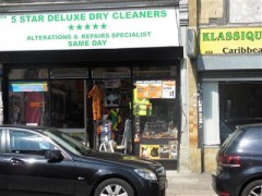 Queens Â£1 Store image