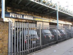 Putney Bridge Taxis image