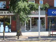 The Barbers Lounge image