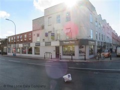 Topps Tiles image