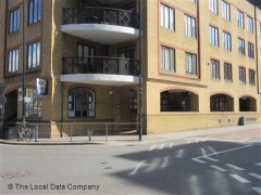 EA2 Estate Agency image