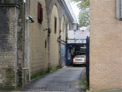 Holland Park Autos image