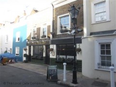 The Fox & Pheasant image