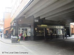 Tattersalls Tavern image