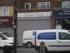 Studio Yoga image