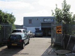 D A MOT Centre image