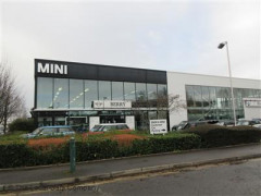 MINI Approved Dealers image