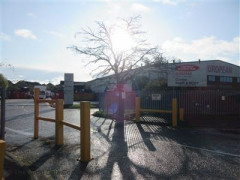 Land Rover Service Centres image