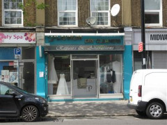Platinum Dry Cleaners image