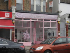 Leena's Beauty Bar image