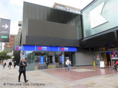 Metro Bank image