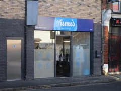 Yumi's Dry Cleaners image