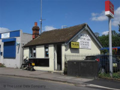 Ronia Minicabs image