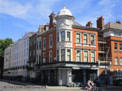 Queen's Head & Artichoke image